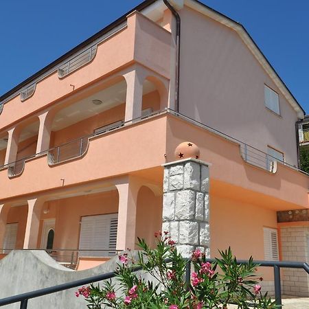 Apartments Bozic Novi Vinodolski Exterior photo